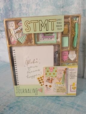STMT D.I.Y. Journaling Set - Make Your Dreams Happen Mint And Gold